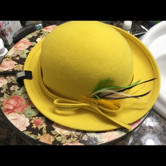 Cloche/fedora hats x 3 with a hat box - Picture 4 of 6
